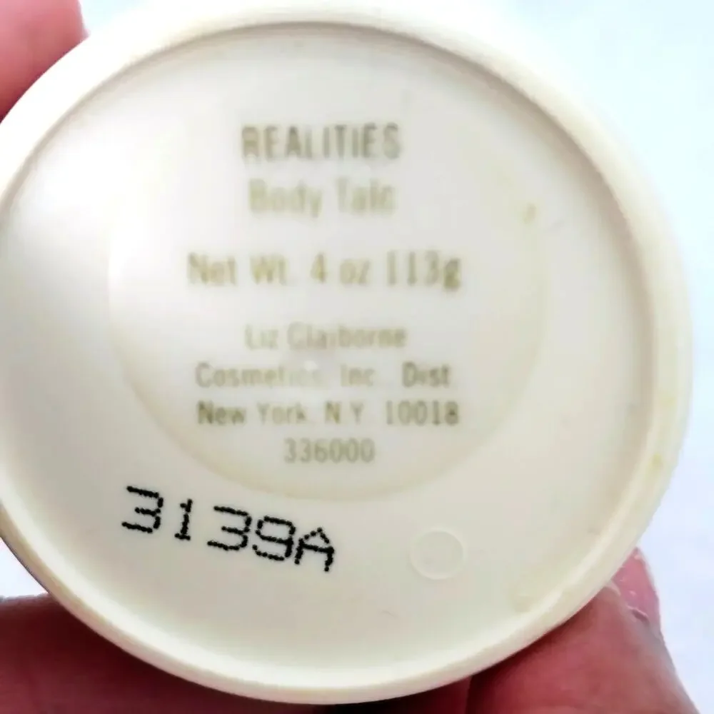 Liz Claiborne Realities Body Talc Powder 4 oz. Vintage